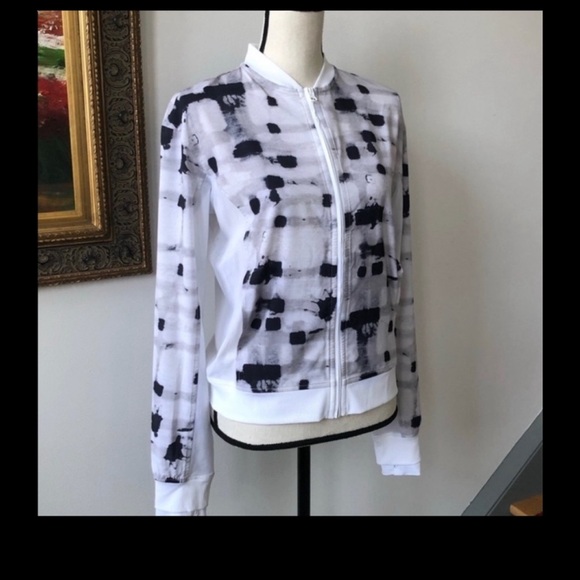 Lululemon Noir Bomber Jacket |I - Picture 4 of 5